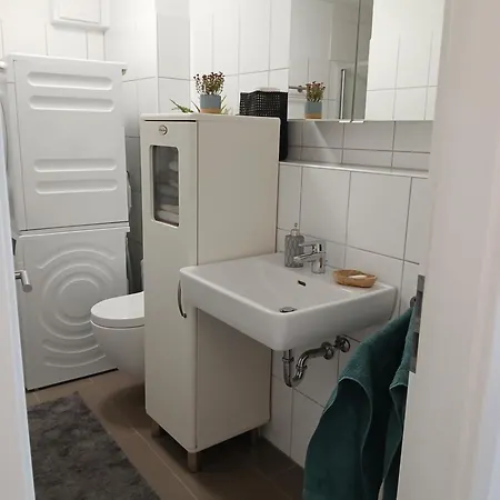 Ferienwohnung Gartenblick - Netflix - Parken - Kueche - Klimaanlage - Shuttle Zum Hockenheimring *