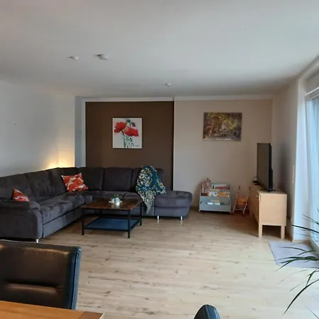 Ferienwohnung Gartenblick - Netflix - Parken - Kueche - Klimaanlage - Shuttle Zum Hockenheimring
