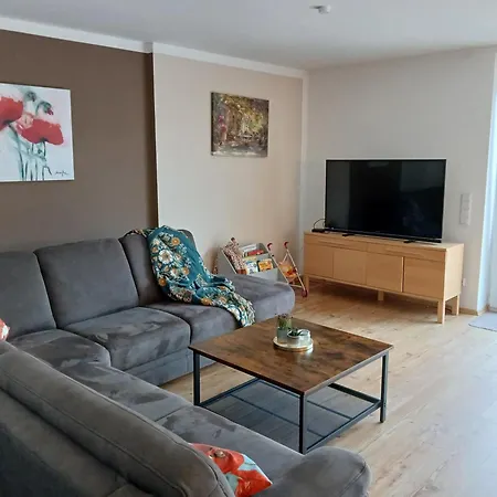 Ferienwohnung Gartenblick - Netflix - Parken - Kueche - Klimaanlage - Shuttle Zum Hockenheimring Altlussheim