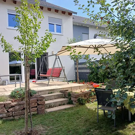 Ferienwohnung Gartenblick - Netflix - Parken - Kueche - Klimaanlage - Shuttle Zum Hockenheimring شقة