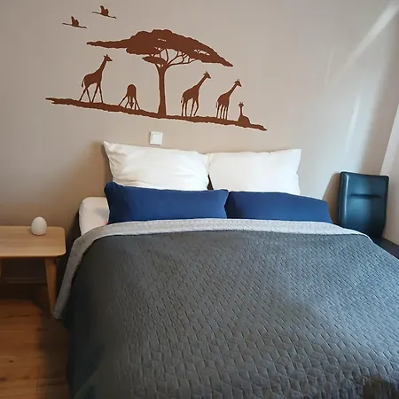 Ferienwohnung Gartenblick - Netflix - Parken - Kueche - Klimaanlage - Shuttle Zum Hockenheimring Altlussheim